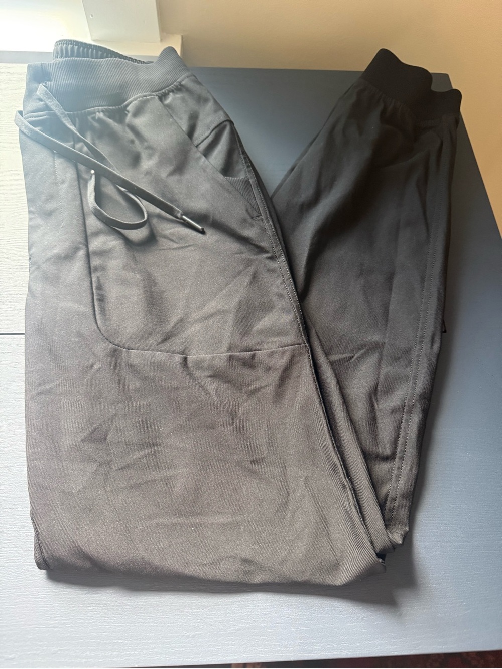 Men's Black Lululemon Jogger Pants - Small